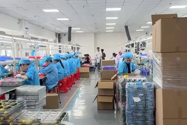 Where to Buy Puff Vapes Wholesale: Find the Best Puff Supplier in 2025 3 snagvape factory workshop poster